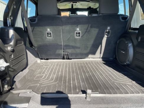 Used 2019 Jeep Wrangler Unlimited Sahara w/ Advanced Safety Group image 12