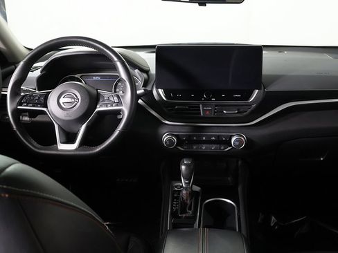 Used 2023 Nissan Altima 2.5 SR w/ SR Premium Package FWD image 31