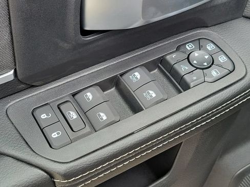New 2026 RAM 2500 Big Horn AWD/4WD image 19