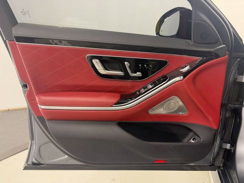 Used 2023 Mercedes-Benz S 580 4MATIC Sedan w/ AMG Line image 5