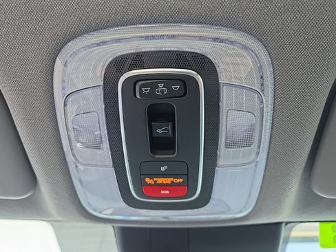 Used 2025 Hyundai Elantra SEL FWD image 20