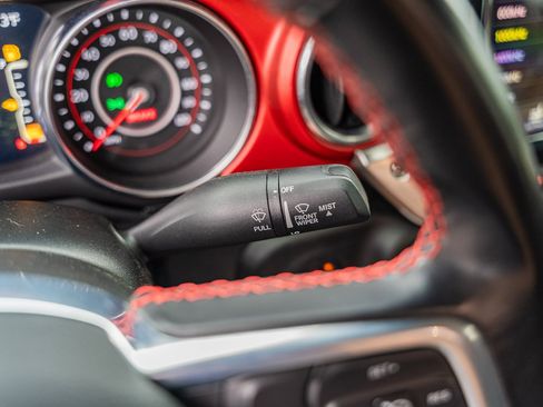 Used 2021 Jeep Gladiator Rubicon w/ Safety Group image 33