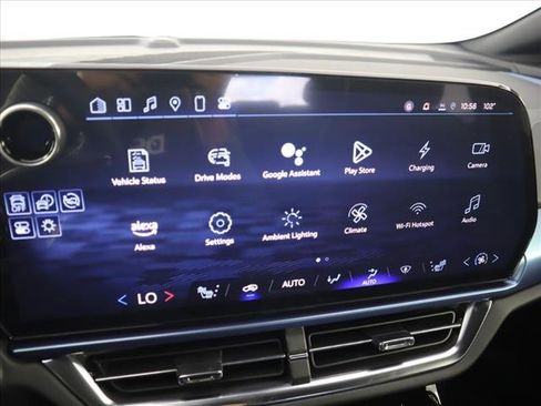 New 2024 Chevrolet Equinox EV LT image 6