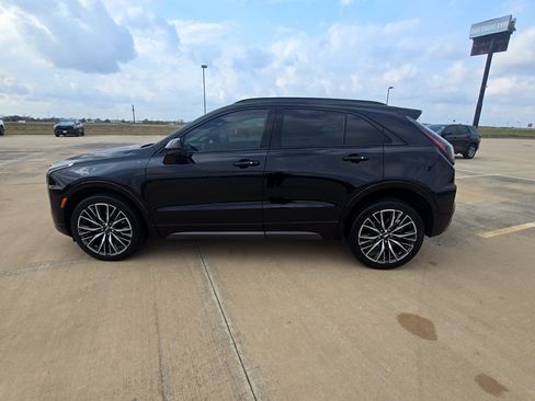 Used 2024 Cadillac XT4 Sport image 6