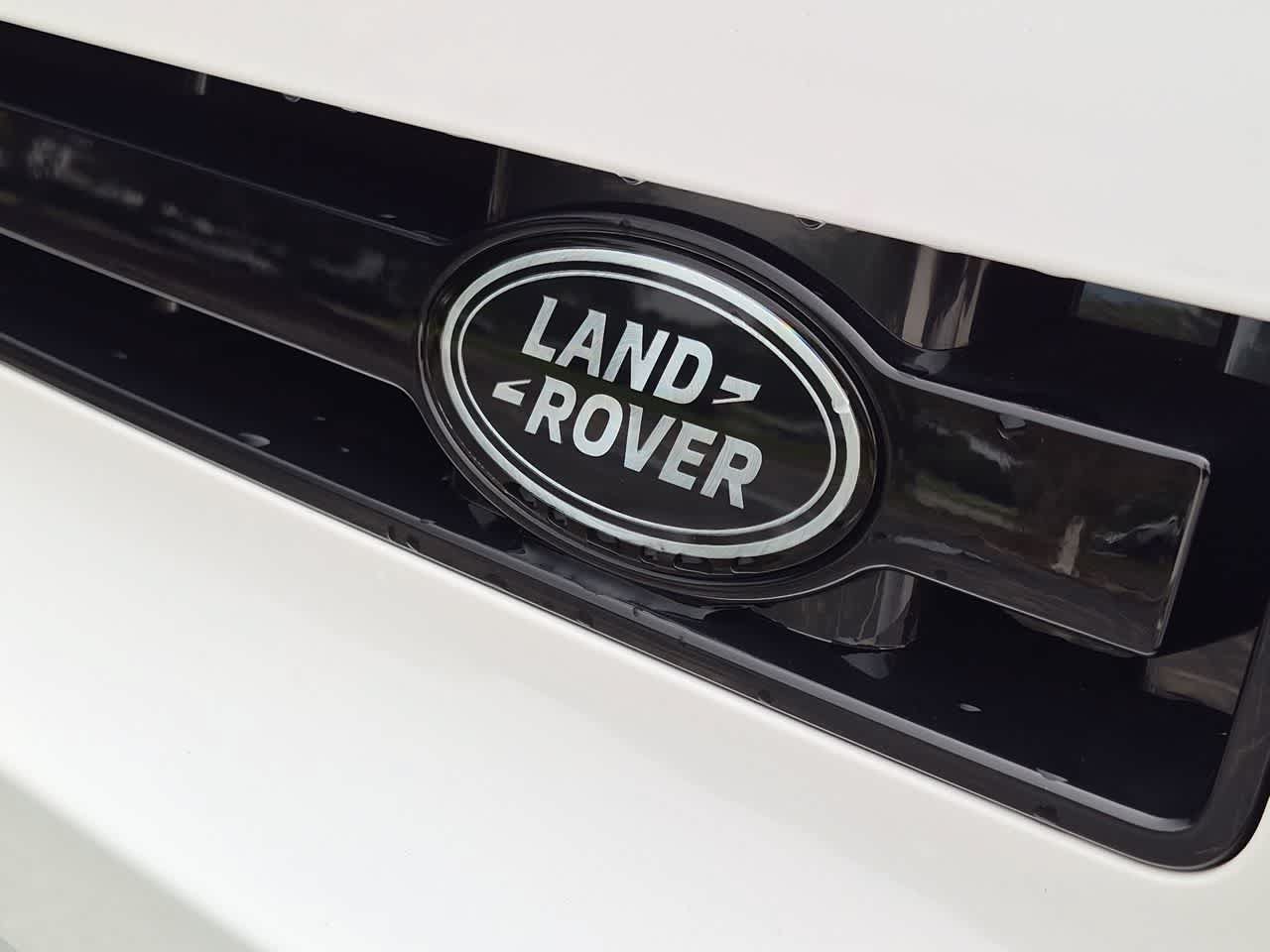 New 2026 Land Rover Defender 110 X-Dynamic SE AWD/4WD image 12
