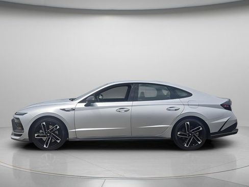 Certified 2024 Hyundai Sonata N Line FWD image 3