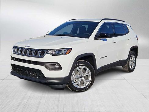 New 2026 Jeep Compass Latitude image 1