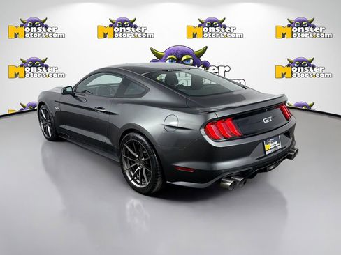 Used 2018 Ford Mustang GT RWD image 7