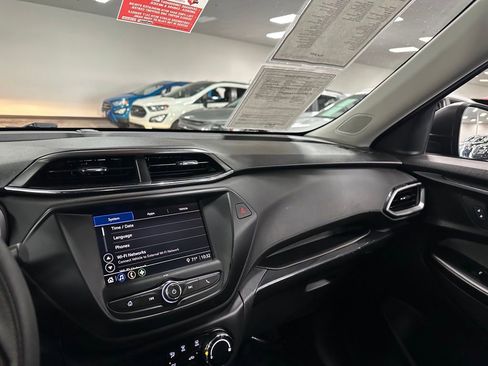 Used 2021 Chevrolet TrailBlazer LS image 20