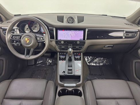 Used 2023 Porsche Macan image 13