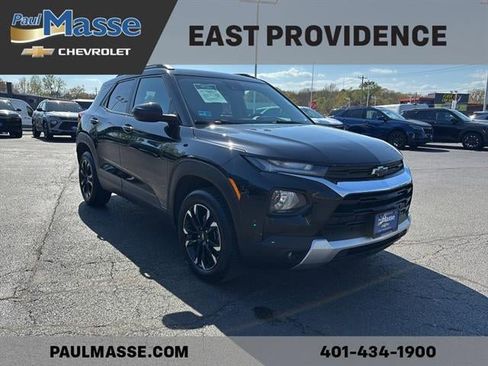 Used 2023 Chevrolet TrailBlazer LT w/ Convenience Package AWD/4WD image 3