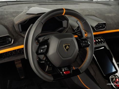 Used 2023 Lamborghini Huracan Tecnica image 35