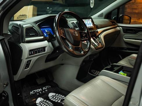 Used 2019 Honda Odyssey EX-L image 9