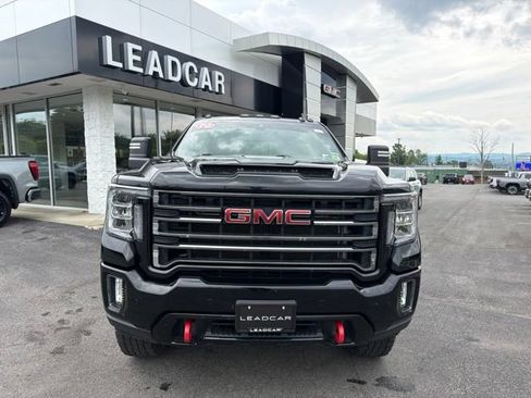 Used 2020 GMC Sierra 2500 AT4 w/ AT4 Premium Package AWD/4WD image 8