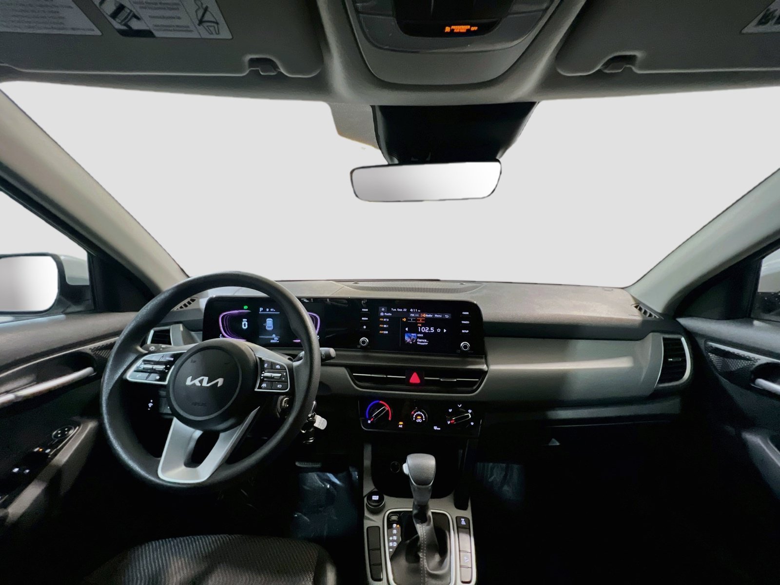 Used 2025 Kia Seltos LX AWD/4WD image 15