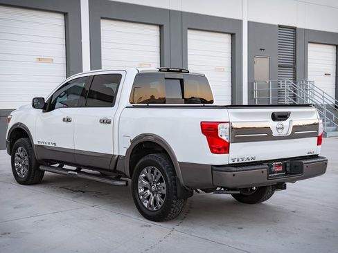 Used 2019 Nissan Titan Platinum Reserve w/ Platinum Utility Package image 5