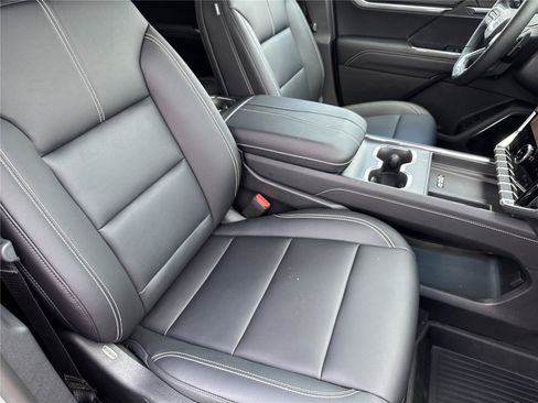 Used 2026 GMC Acadia Elevation w/ Black Edition FWD image 37
