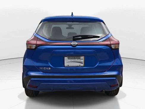 Used 2025 Nissan Kicks Play S FWD image 7