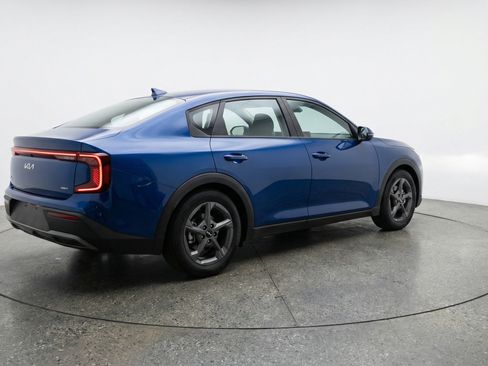 Used 2025 Kia K4 LXS FWD image 9