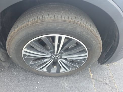 Used 2024 Volkswagen Tiguan Wolfsburg Edition w/ Panoramic Sunroof Package FWD image 12
