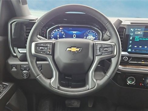 Used 2024 Chevrolet Silverado 1500 LT image 11