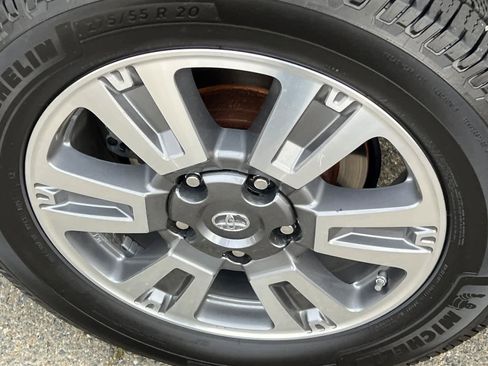 Used 2012 Toyota Tundra 2WD CrewMax w/ Tow Pkg image 17