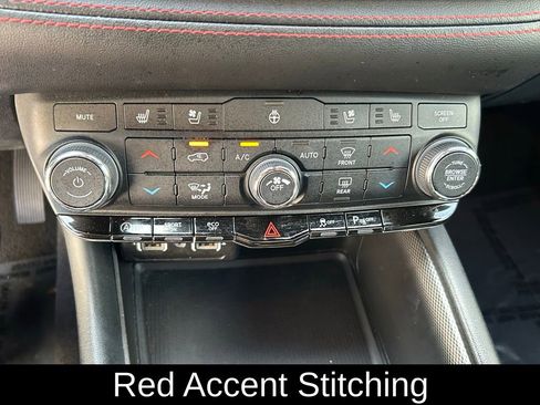 Certified 2024 Dodge Durango GT image 24