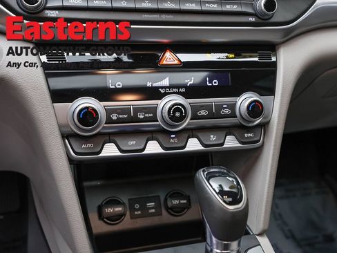 Used 2020 Hyundai Elantra Value Edition FWD image 20