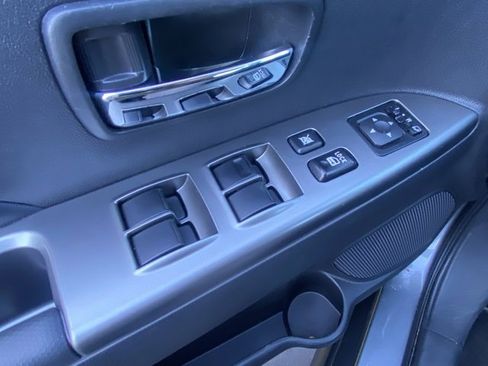 Used 2024 Mitsubishi Outlander Sport 2.0 ES image 16