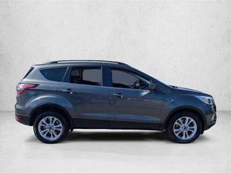 Used 2018 Ford Escape SE video 4
