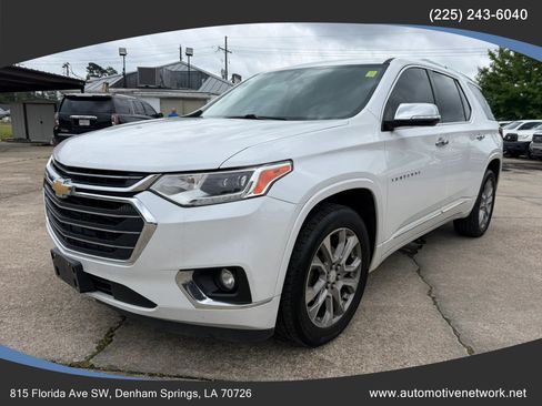 Used 2019 Chevrolet Traverse Premier w/ Driver Confidence II Package FWD image 1