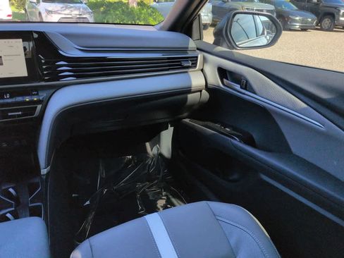 Used 2026 Toyota Camry SE FWD image 16