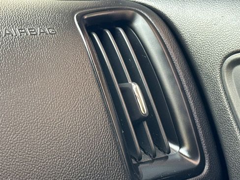 Used 2016 Chevrolet Colorado LT image 28