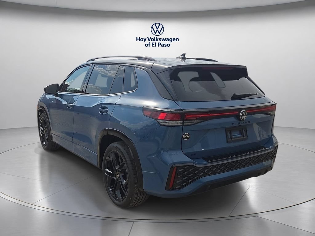 New 2026 Volkswagen Tiguan SE R-Line FWD image 4