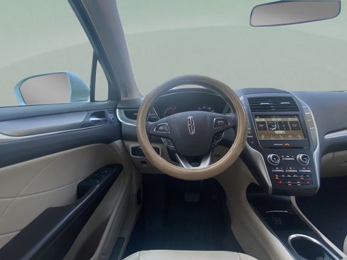Used 2017 Lincoln MKC Premiere FWD image 17