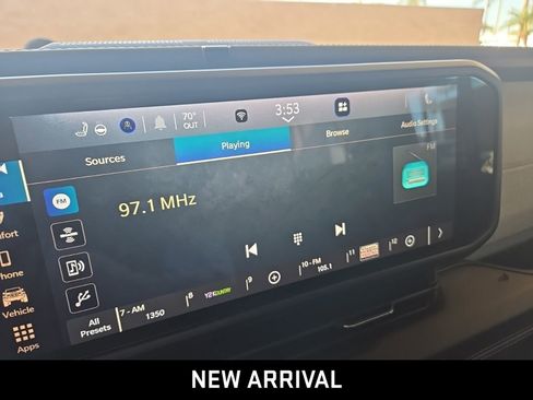 Used 2025 Jeep Wrangler Sahara image 9