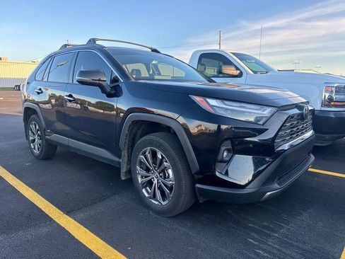 Used 2025 Toyota RAV4 Limited AWD/4WD image 2