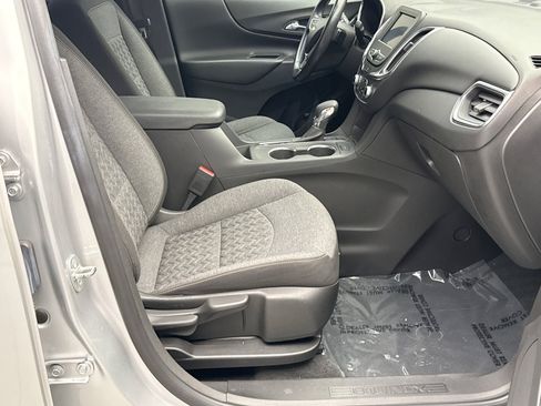 Used 2022 Chevrolet Equinox LT AWD/4WD image 16