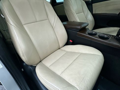 Used 2018 Toyota Avalon Touring image 39