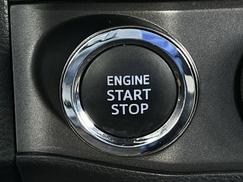 Used 2022 Toyota Tacoma TRD Off-Road w/ Technology Package image 19