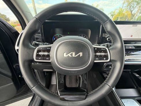 Used 2024 Kia Sorento EX AWD/4WD image 28