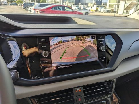 Certified 2023 Volkswagen Taos SE image 24