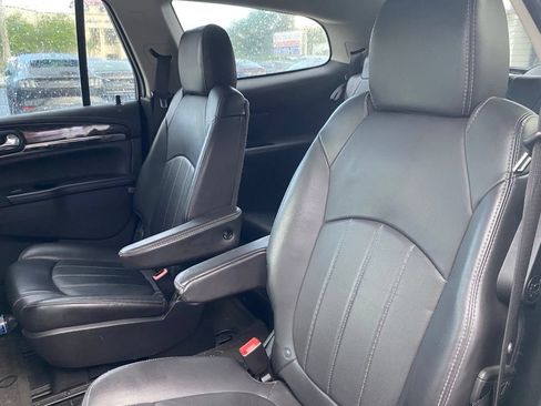 Used 2016 Buick Enclave Leather FWD image 10