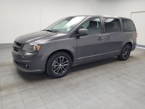 Used 2019 Dodge Grand Caravan GT FWD image 2