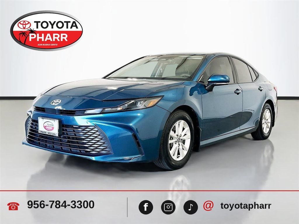 Used 2025 Toyota Camry LE w/ Convenience Package FWD image 1