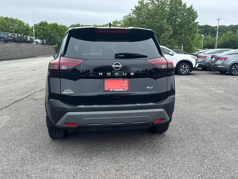 Certified 2023 Nissan Rogue SV FWD image 6