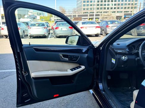 Used 2011 Mercedes-Benz E 350 4MATIC Wagon image 9