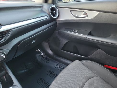 Certified 2023 Kia Forte LXS w/ LXS Technology Package FWD image 20
