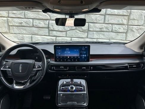 Used 2023 Lincoln Nautilus Reserve w/ Equipment Group 202A AWD/4WD image 10