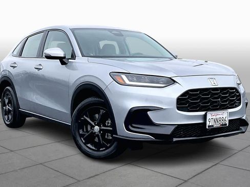 Certified 2025 Honda HR-V LX image 2